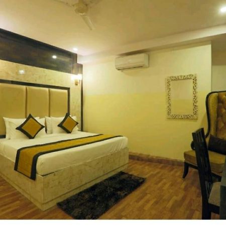 Hotel Plazzo New Delhi Luaran gambar