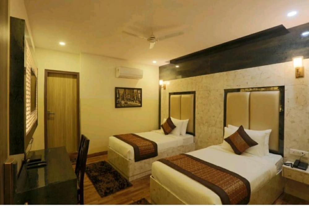 Hotel Plazzo New Delhi Luaran gambar